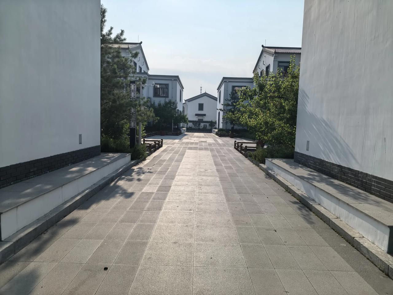 这里是庄河市步云山乡的老汤温泉，环境是真的非常好！这个老汤温泉就在我的老家，虽然