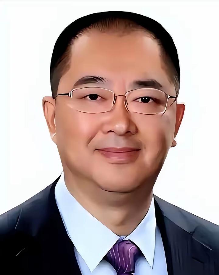 我的天，香港那边传来个消息，炸了。
香港这消息也太劲爆了！许家印的二把手夏海钧，