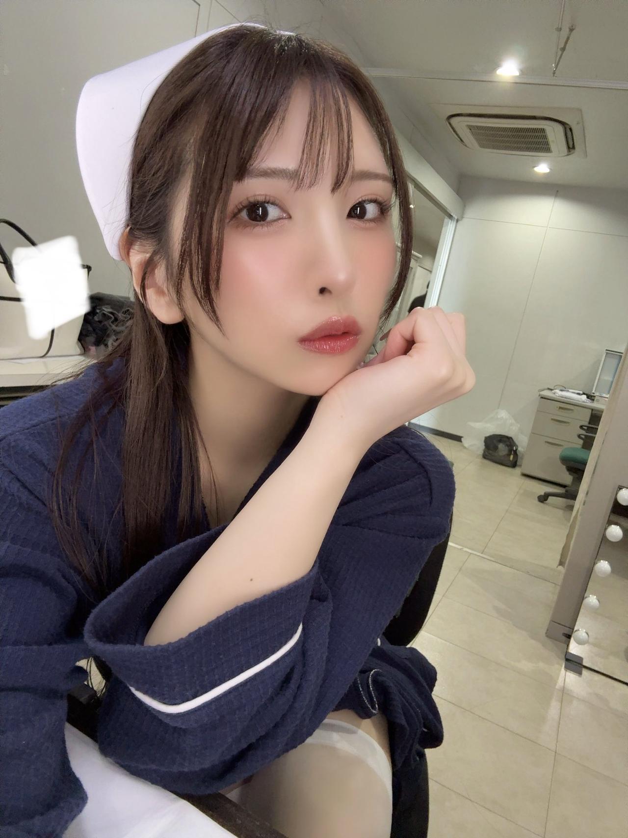晚上好呀 🌙 
夜间检查现在开始咯~( ᴖ⩊ᴖ )

仓木しおり护士cos