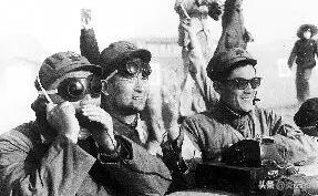 1969年秋天，在北京的决策室里烟雾缭绕。当中苏边境陈兵百万的苏联把核打击计划透