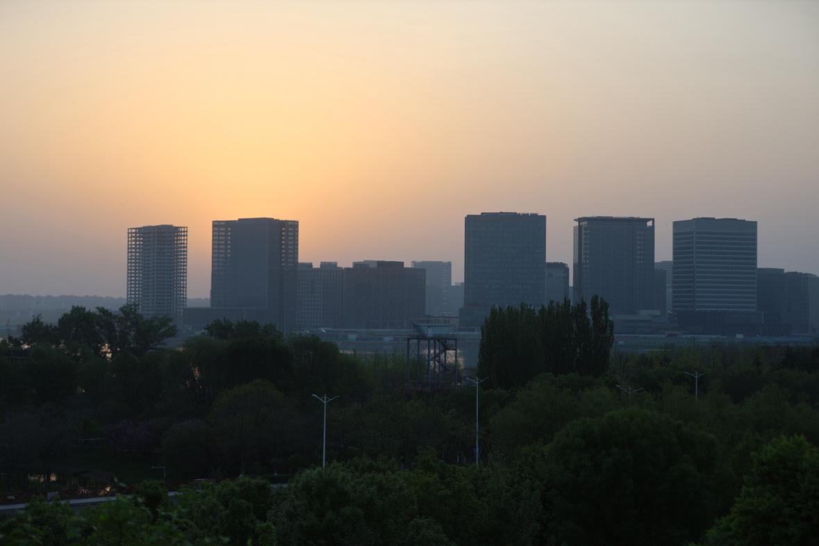 我的今日状态：🏝️旅行度假
我这里的天气：🌤️多云