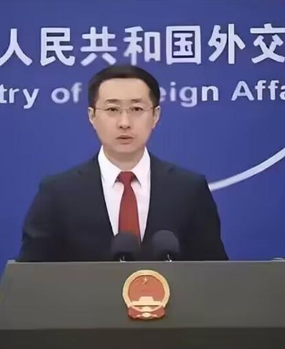 菲律宾遭遇毁灭性强震，全世界的目光都齐刷刷投向了中国，但这一次，我们的反应，和以
