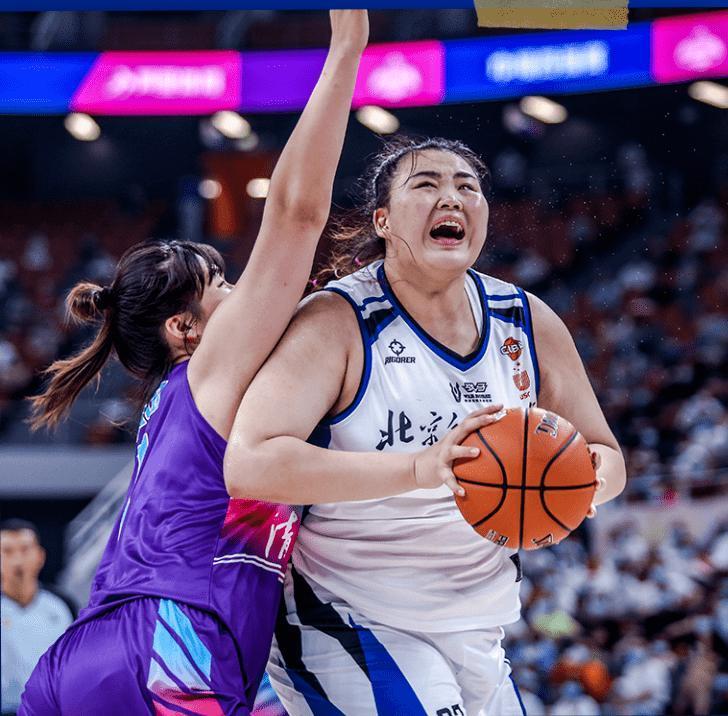 刘禹彤是怎么让你误以为她比李月汝强？25岁了没入选过国家队一次正赛，从技术特点，