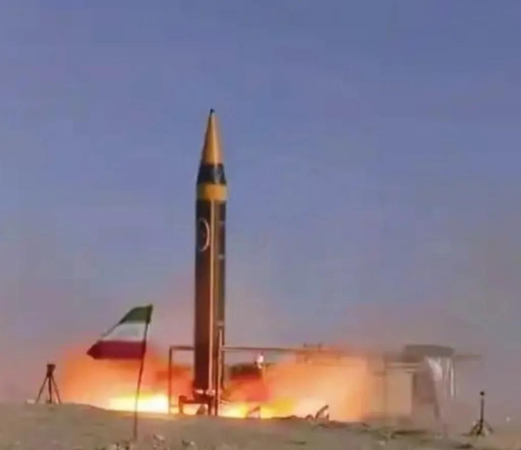 央视那边都报了，伊朗这是第32轮出手，“真实承诺-4”这代号听着就硬气。

  