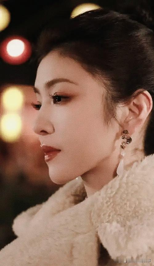 李云霄侧颜好美