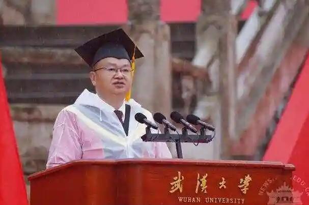 武大遭殃了！

肖妈妈把学校告了
要求撤销处分
公开道歉
并且赔偿损失

法院早