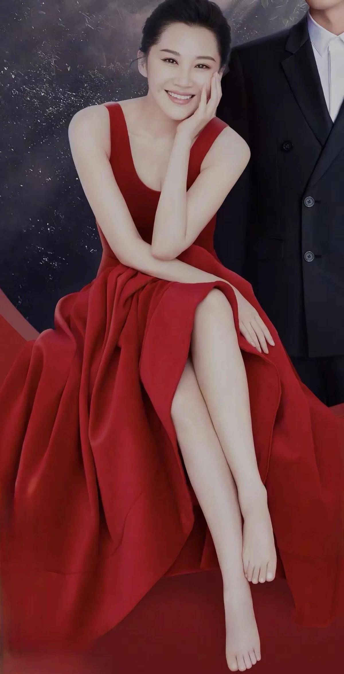 许晴，身高168，具备出众的美貌和演技，被赞为“京圈公主”。她的身材和气质无可挑