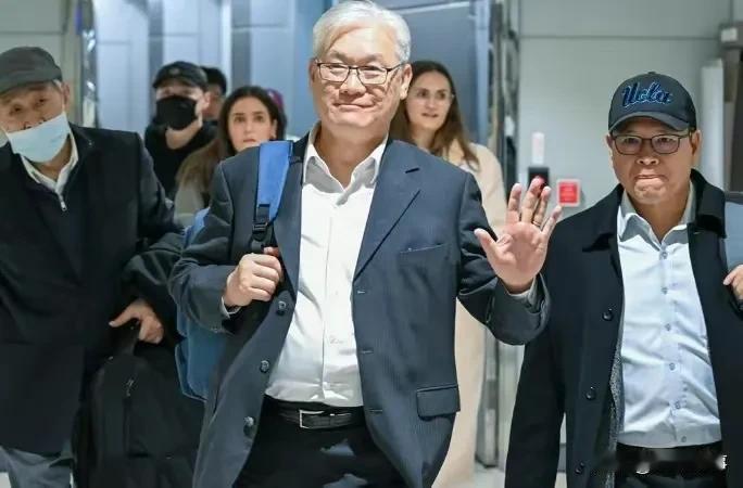 夏立言4日凌晨从杭州反台，结束了这次大陆之行，这次来不过是一次走秀而已，没有多大