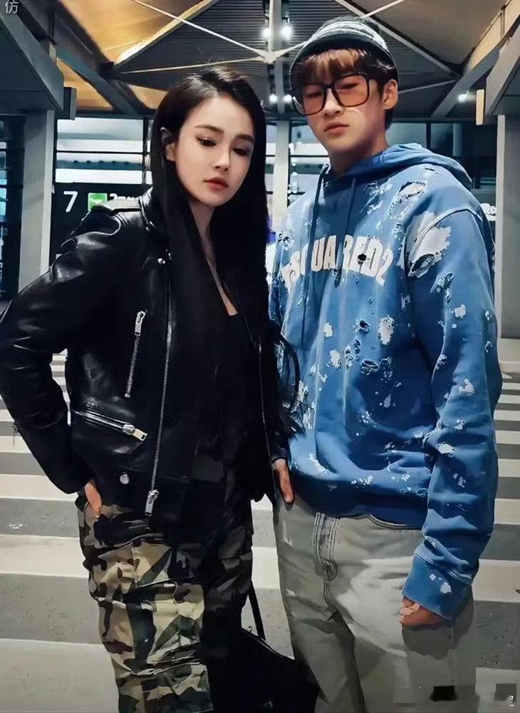 徐梦桃问冉莹颖轩轩恋爱没有姐姐当家💬直播闲聊干货满满，一边吃瓜聊孩子，一边安利
