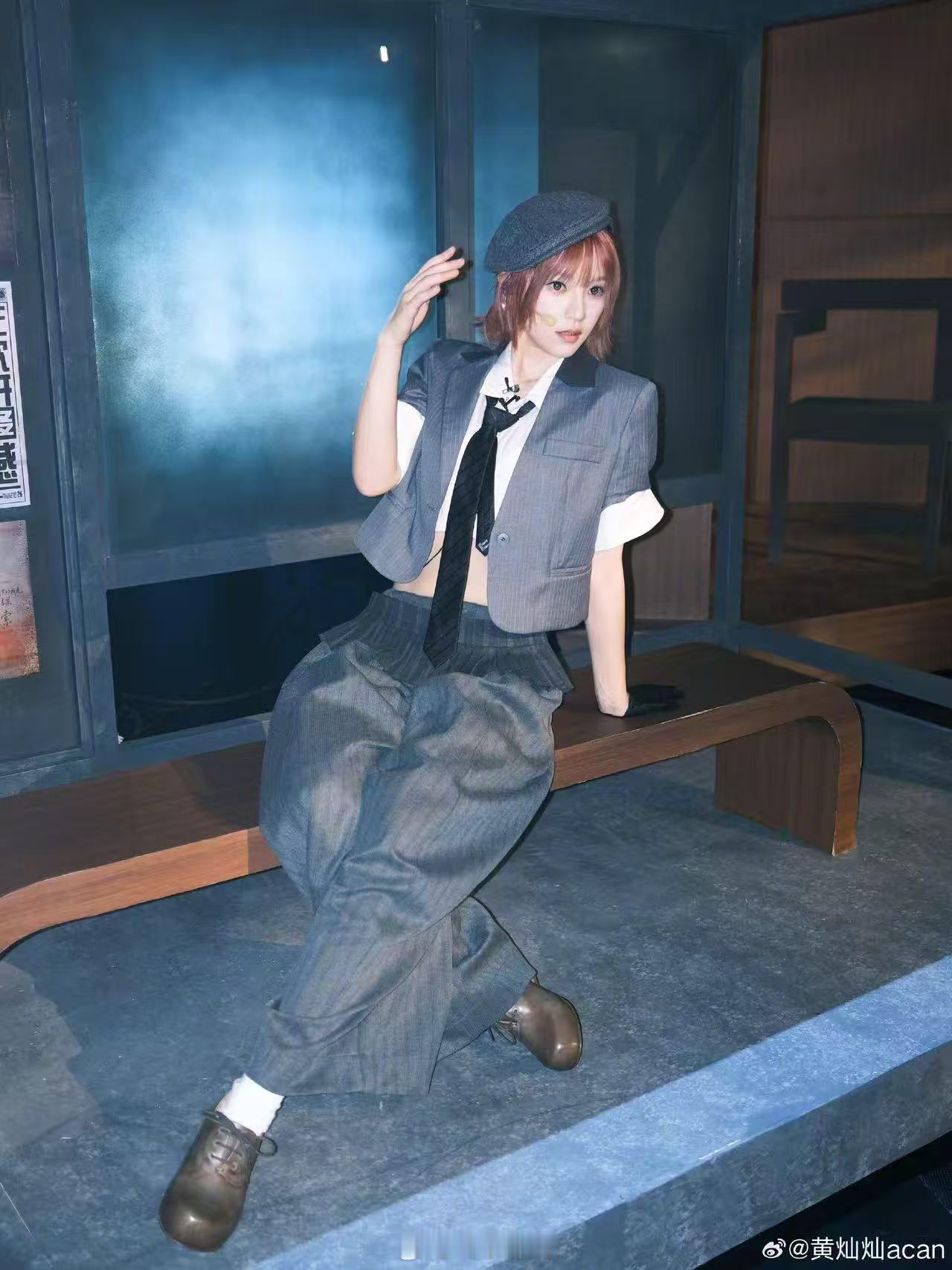 黄灿灿质疑它接受它成为它 从质疑到理解，黄灿灿用了很多年。以前看选秀哭觉得不至于