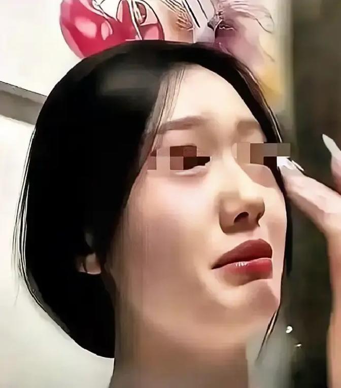 苏州那对谈了七年的小情侣，男生七年里像老黄牛一样埋头付出，女生习惯被捧着。
今年