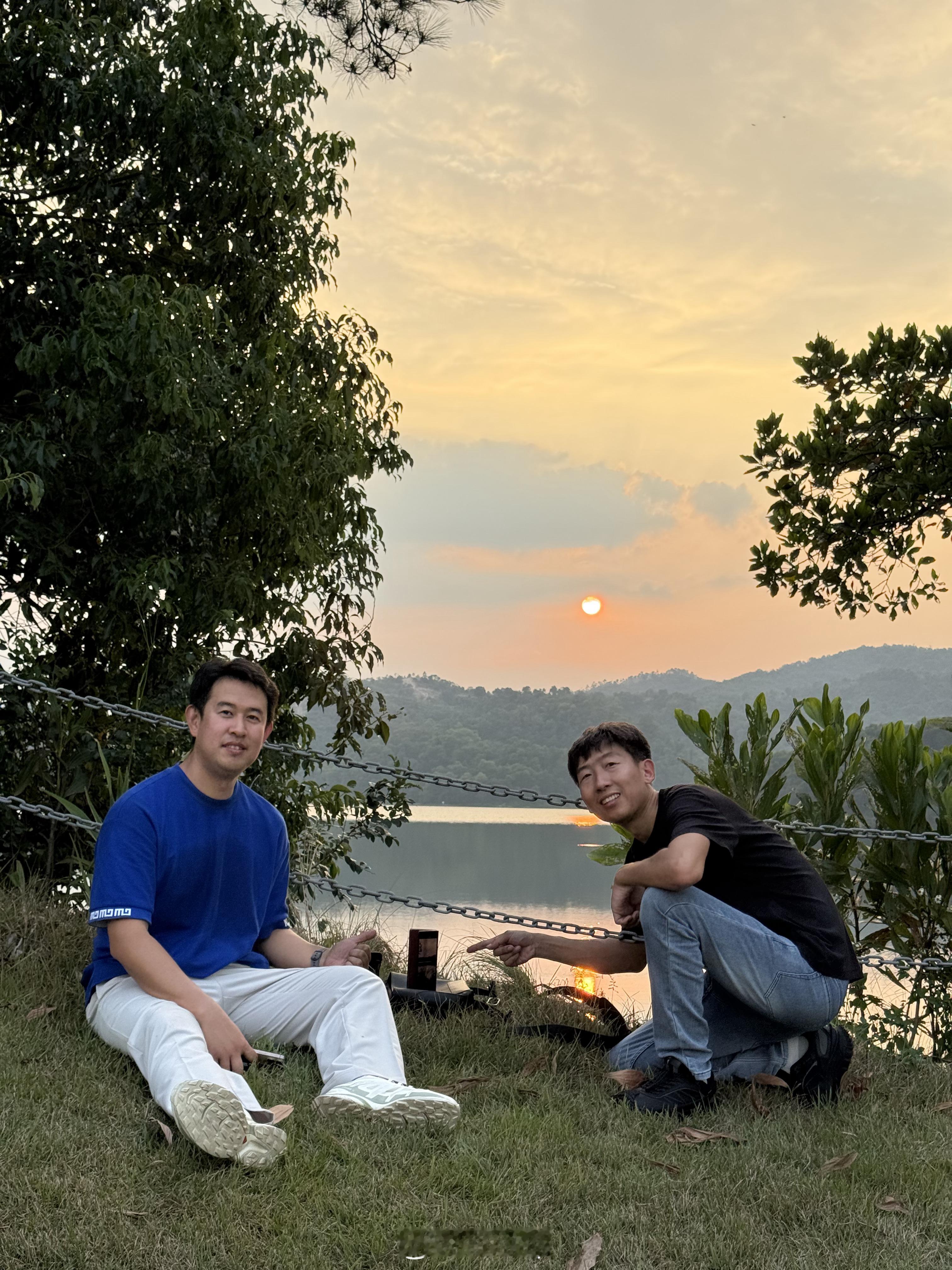 极氪Mix这车真的很适合出去露营，百变空间，座椅灵活，各种姿势等你解锁， 挂个天