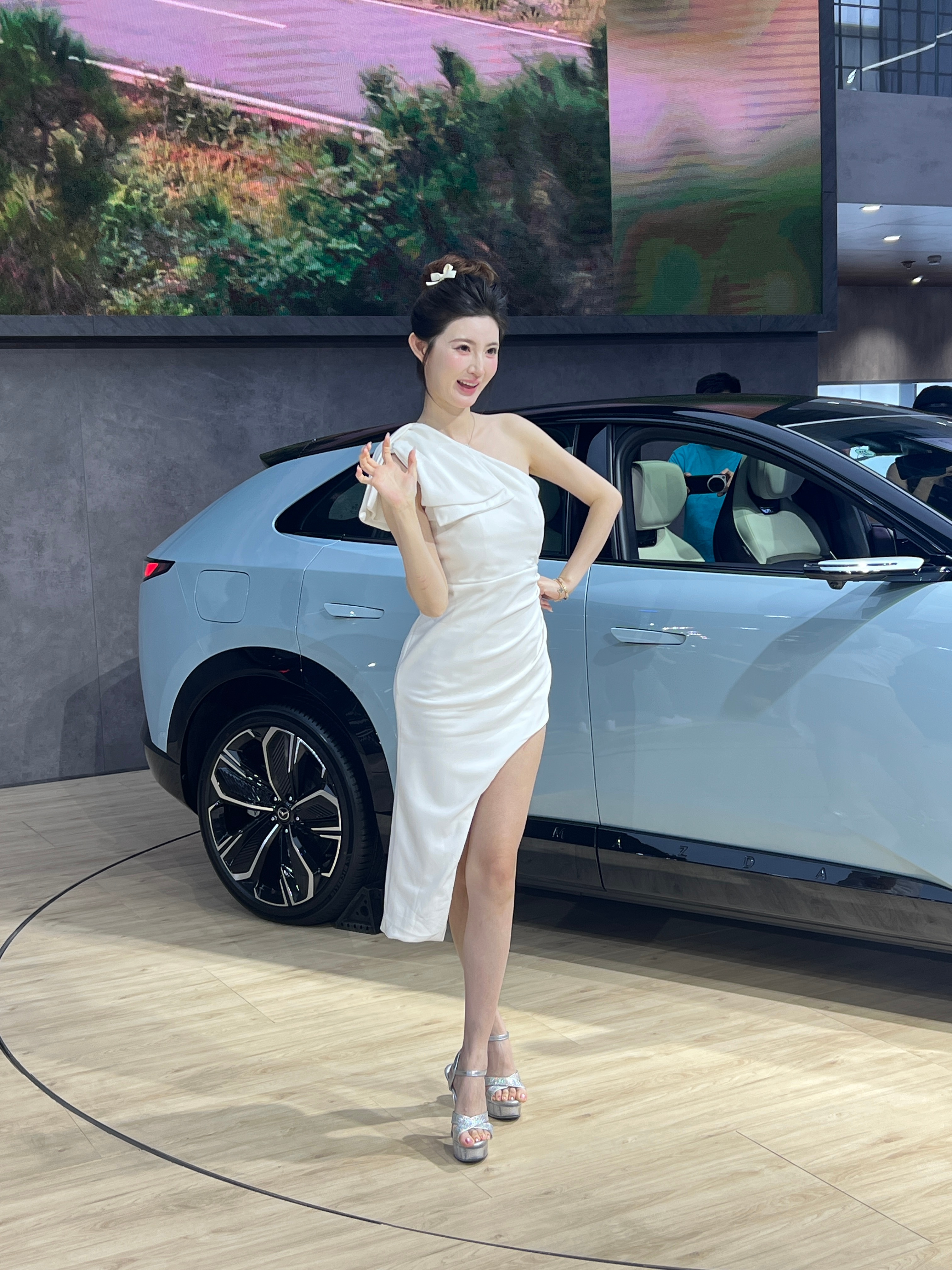 2025成都车展 不是我不想给兄弟们拍车模，是我拍照水平太一般，拍了很多，能拿出