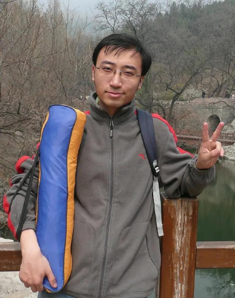 清华北大“双料学霸”李永乐在北京求职时，屡屡碰壁，外企不要他，世界500强也不要