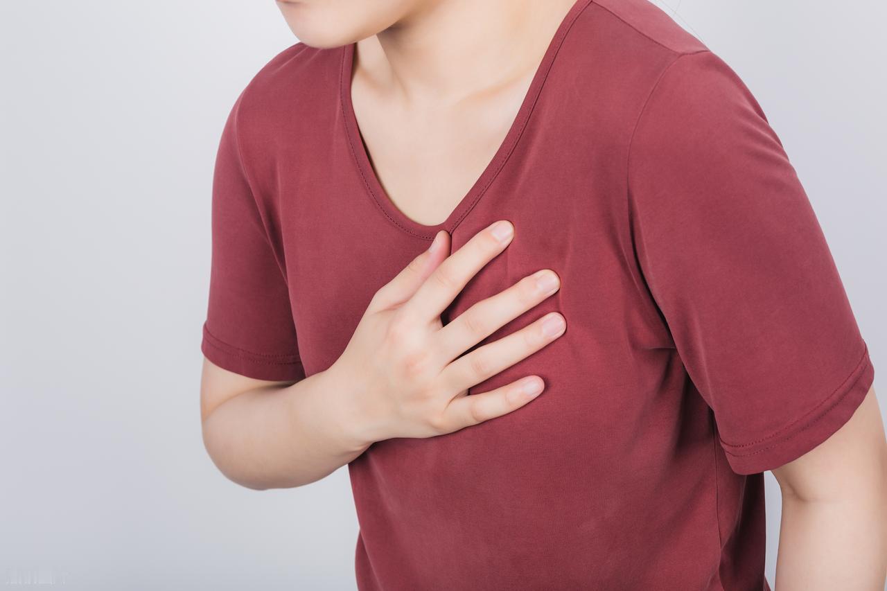 哈工大解剖300名乳腺癌死者，惊讶发现患乳腺癌的人，有6大特点

乳腺癌这三个字