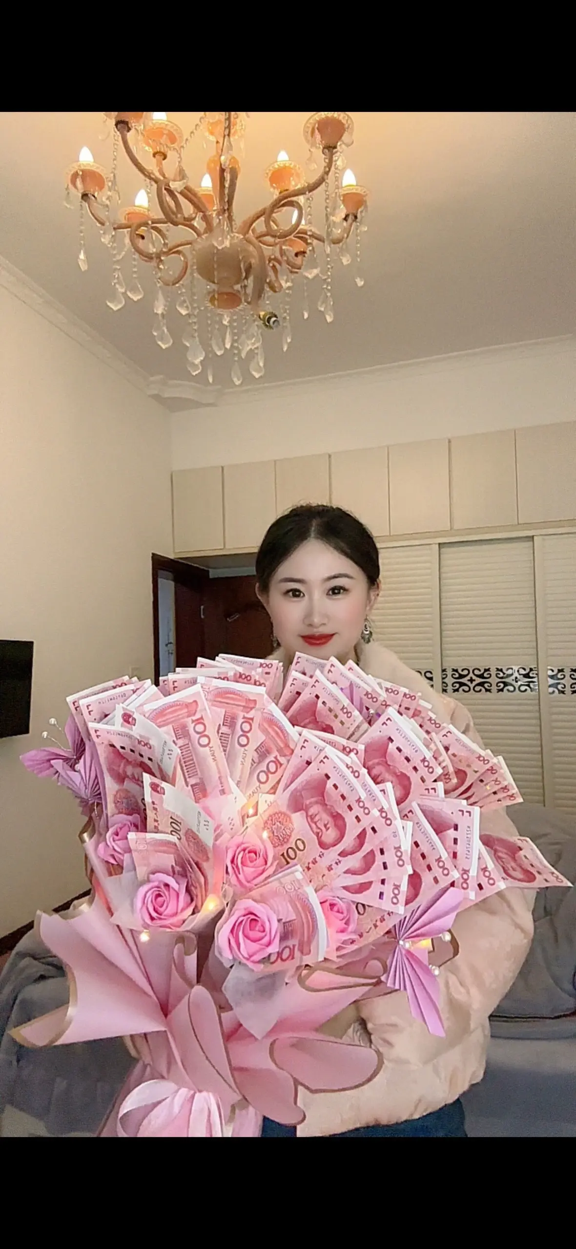 成先生你这花扎得也太草率了哈😆