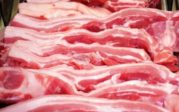 近期四川一幼儿园要求小朋友们带三斤五花肉上学，遭到了很多家长们的质疑。什么小孩能