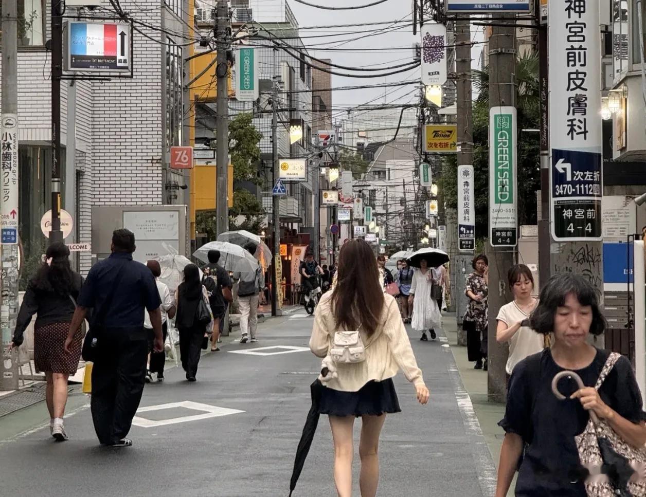 21.3亿人次出行‼️日本却跌出海外目的地前10，苦苦寻中国游客🔥🔥
今年长