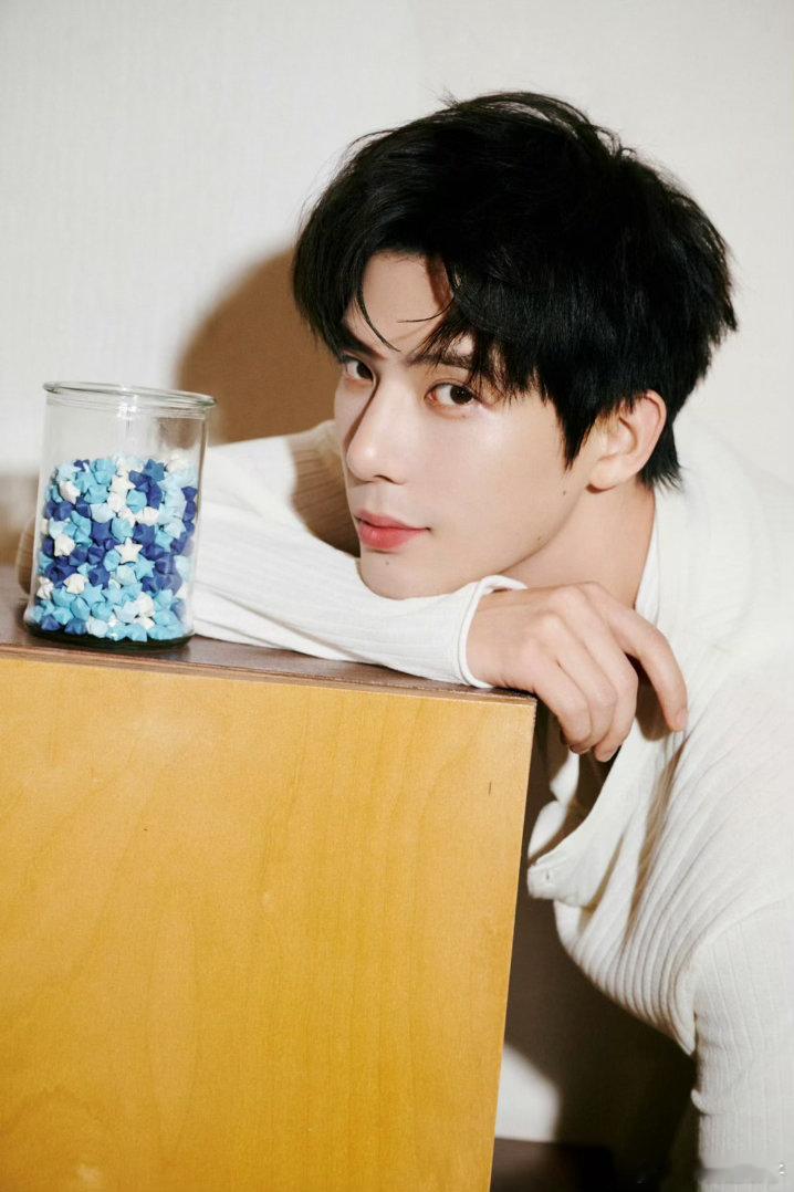 王安宇回应见面会官宣可以说是特别的期待呀。 