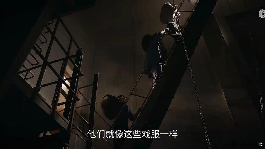 主角这1分20秒得拿奖这片段真的越看越有感触。旧时光里满是心酸与不易，戏曲行业跌