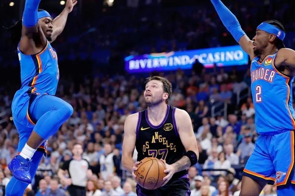 球迷想的永远最简单 结合多方利益来说 都是掘金火箭 湖人狼 首先掘金肯定是选火箭