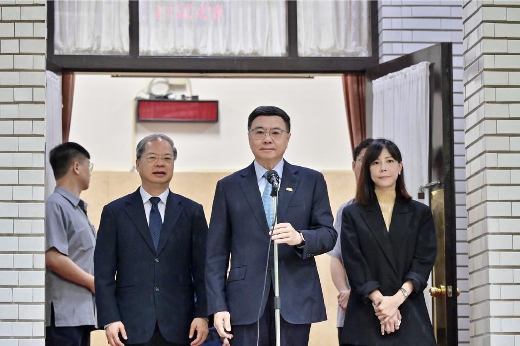 卓荣泰今（1日）赴立院报告总预算案，针对「3项争议议题」，提出包括「原住民保留地