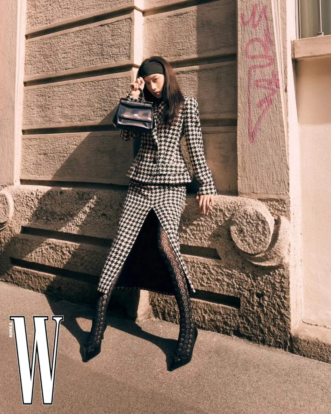 文佳煐｜W Korea 米兰街头的复古女郎