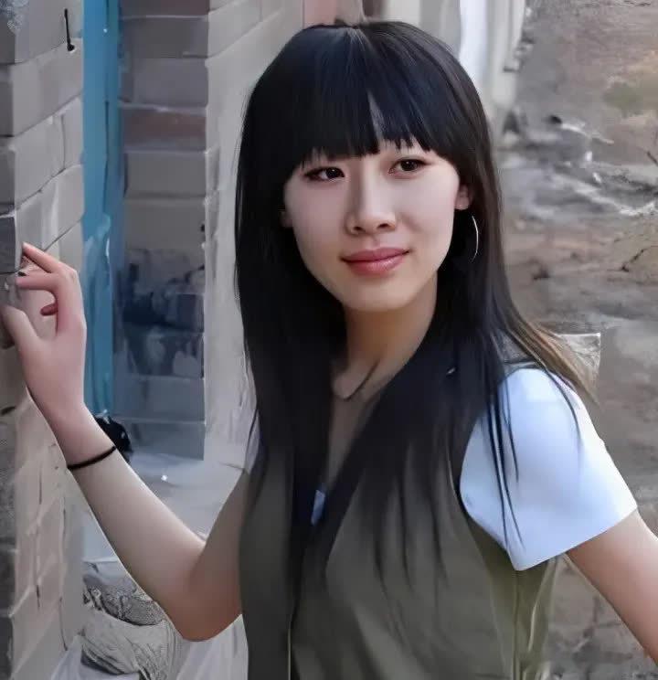 2018年，被称“驴脸影后”的任素汐登上了《我就是演员》的舞台，她在节目中演绎的