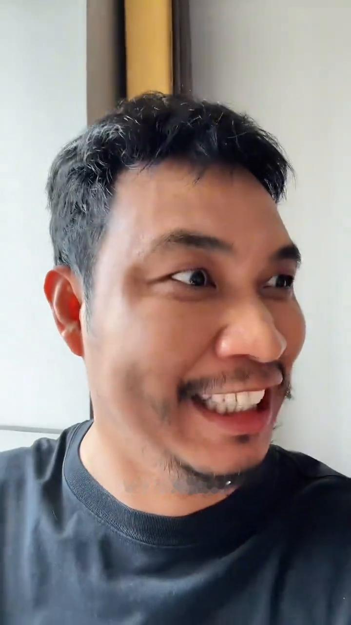 前天打我，我以为昨天应该不会再打我了，昨天打的更狠，我感觉今天总不会再打我了，想