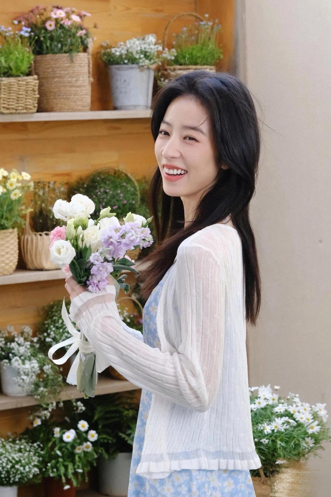 我的今日状态：💰期待暴富
我这里的天气：☀️晴天