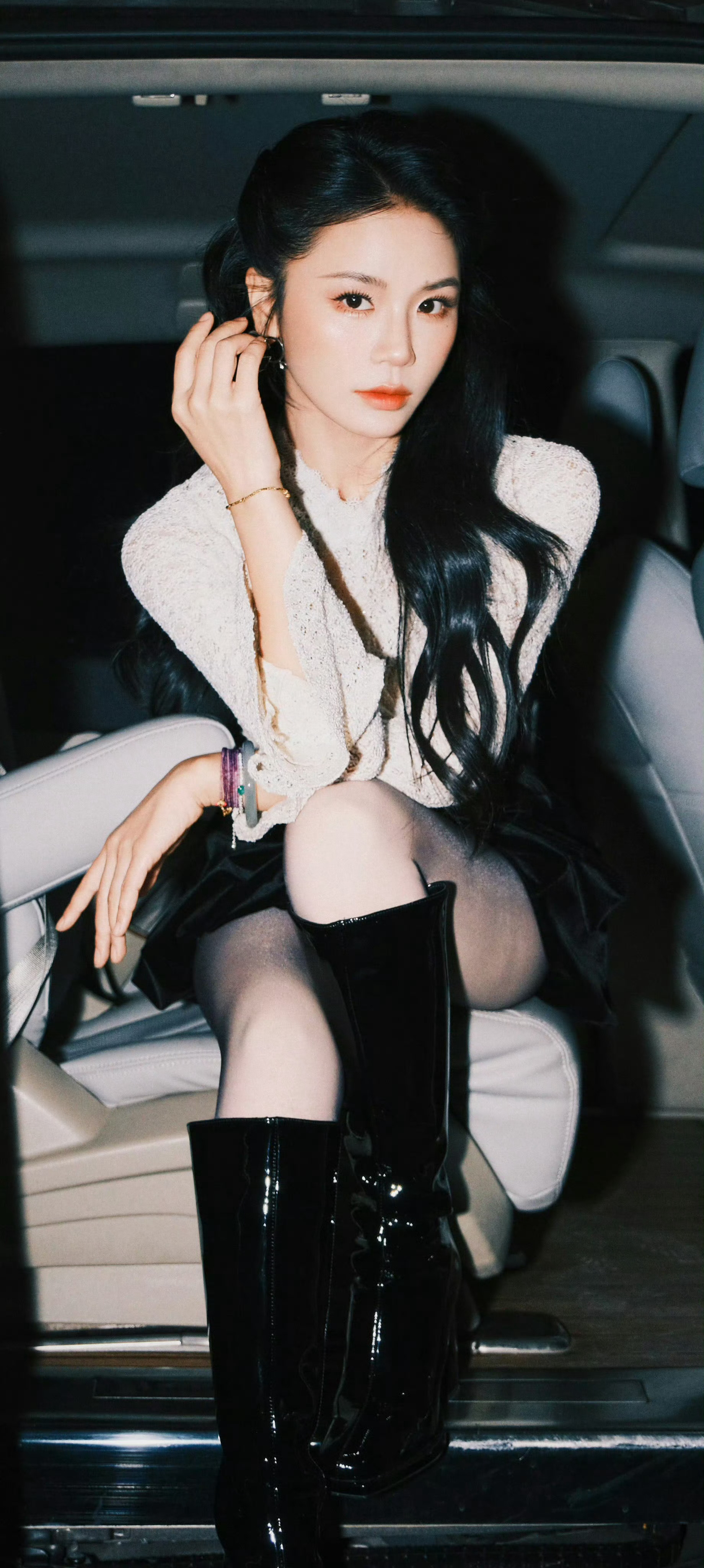 黄英 x 黑丝+长靴穿搭