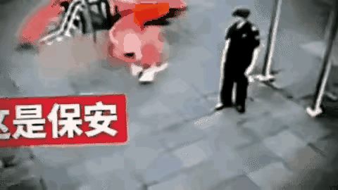保安的意义，不只是看门——这样的守护，你敢把家交给他吗？