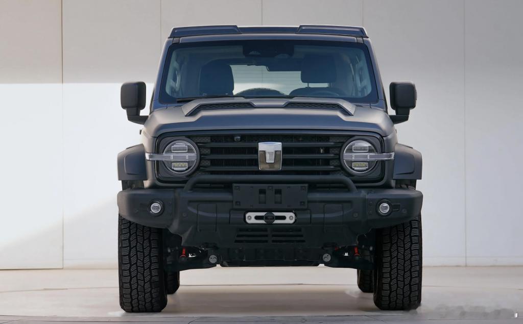 #大v聊车##enzo碎钞机# 【坦克330——3.0T V6，地表最强坦克30