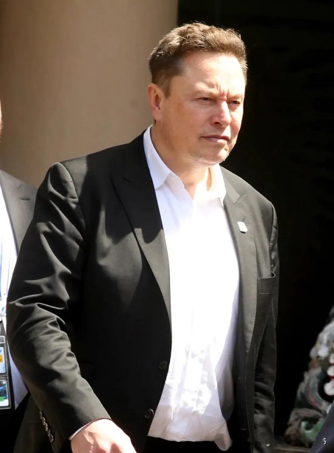 埃隆·马斯克否认与爱泼斯坦有任何瓜葛：在抹黑运动中呼吁提起诉讼

尽管屡遭抹黑和