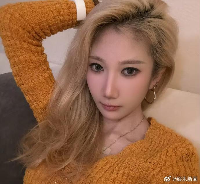 乃万发长文倾诉委屈说唱女歌手乃万在个人社交媒体发布长文，明确反对粉丝通过“自我内
