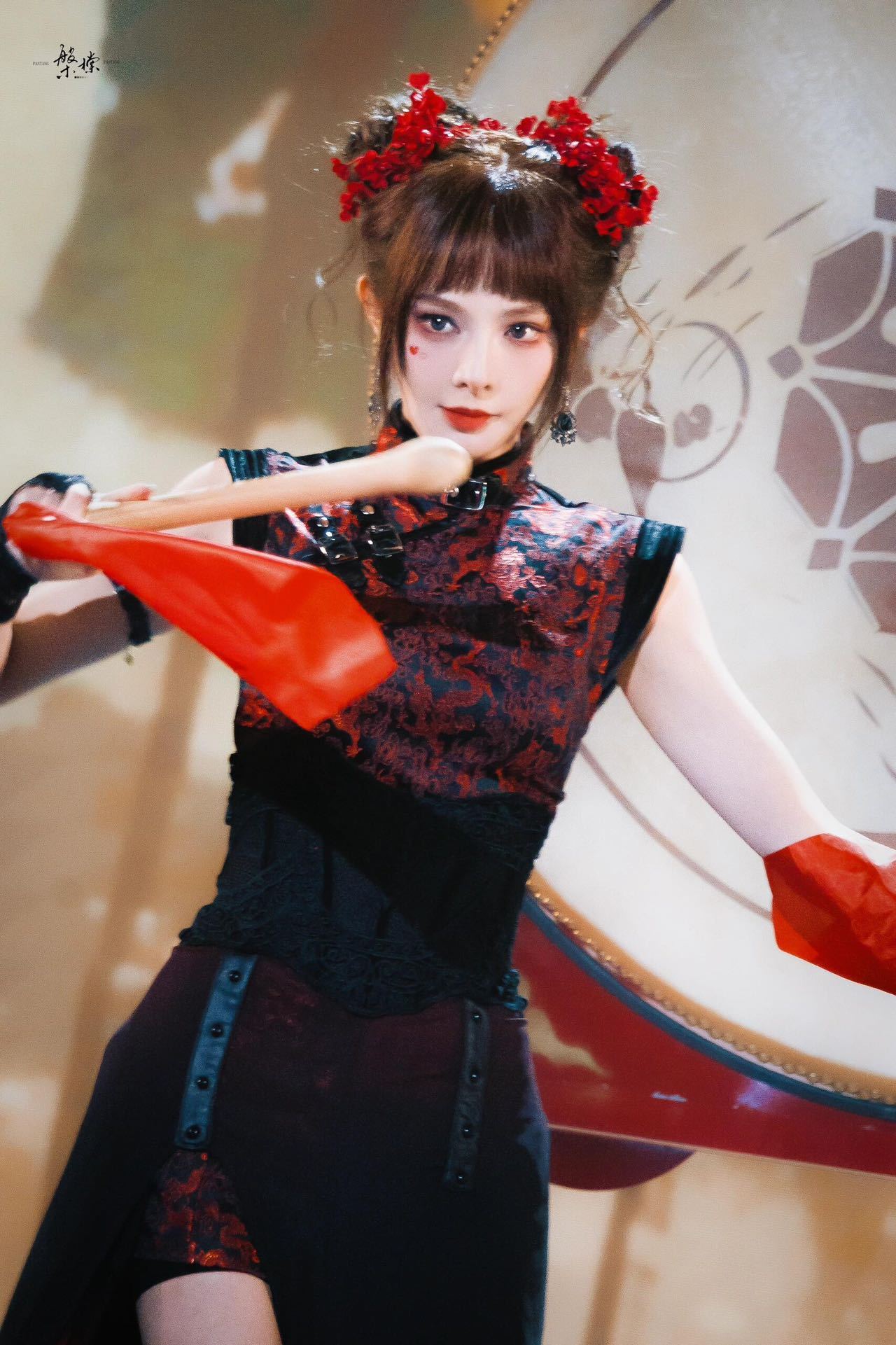 彭小苒 头包脸 这头包脸的含金量真的无需多言！彭小苒这脸型比例太绝了，发量蓬松颅