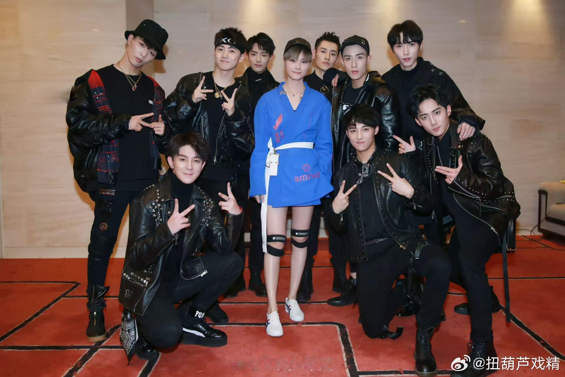 X玖少年团成员去前缀哇唧唧哇十年了，不容易啊，只能说哇唧唧哇和x玖少年团合约到期