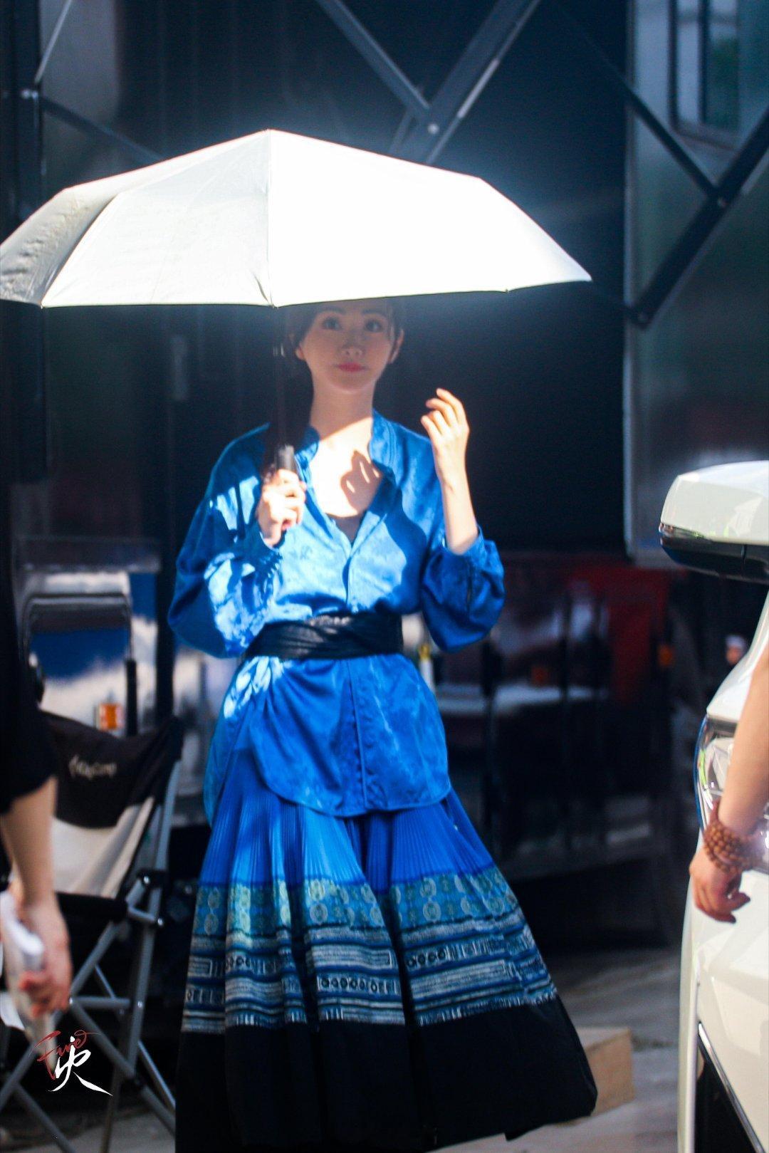 景甜龙骨焚箱新皮肤路透，民族风的孟千姿[爱慕]！ ​​​