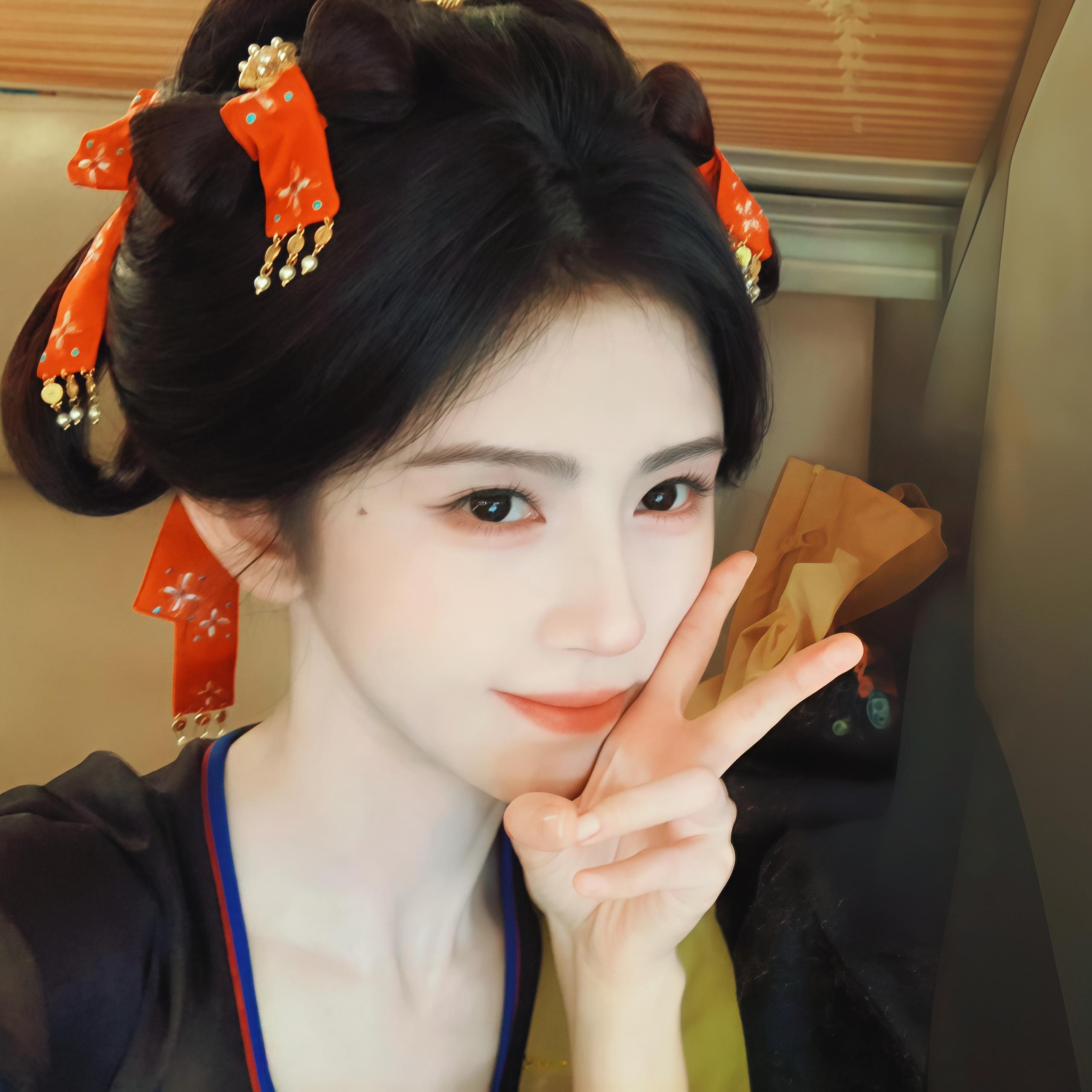 这就是我呀 头上两个妙脆角ꉂ ･ ･ ☆ 