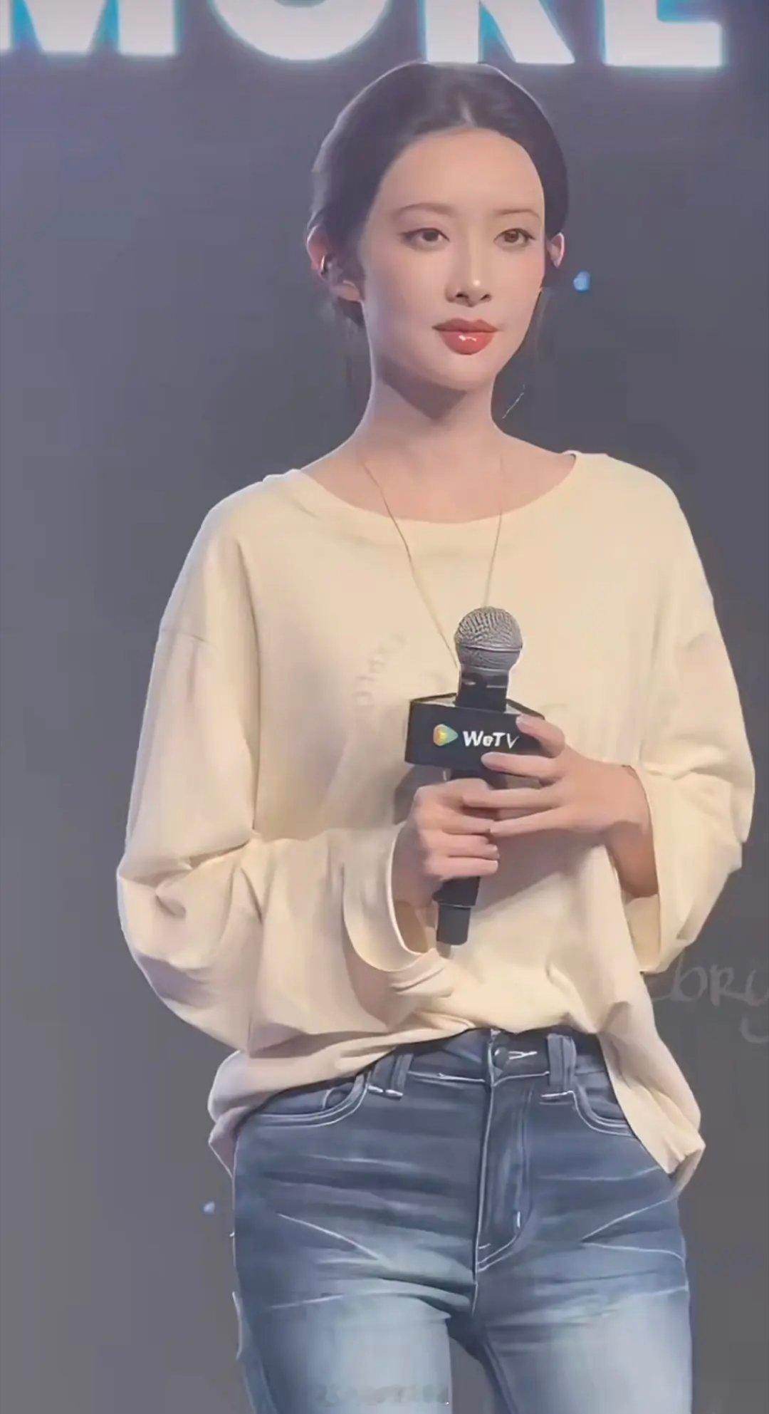 来看看孟子义最新造型 和沈娇娇适配度如何？ 