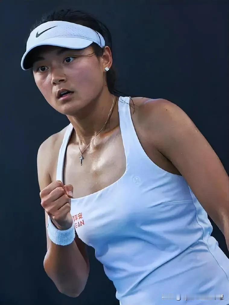 WTA250泰国华欣站，2月2日，王欣瑜、朱琳、王雅繁冲击女单四强。
🏟️
中