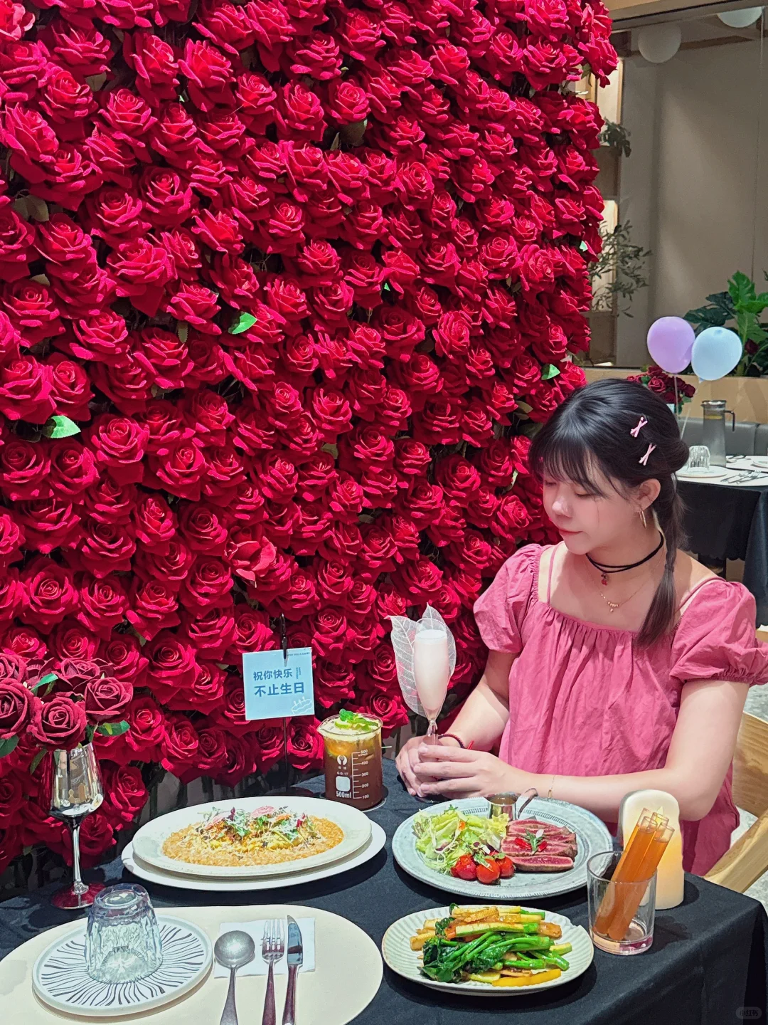 公主都喜欢来的餐厅👸🏻氛围太浪漫啦🌹