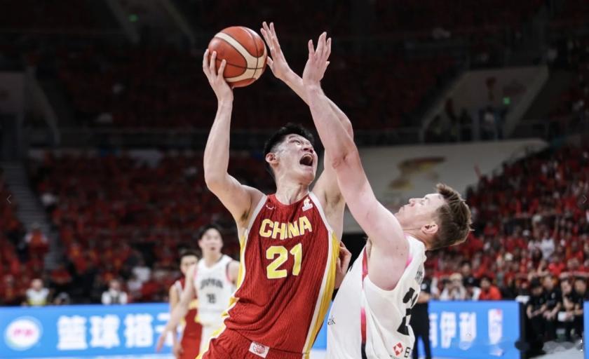 苏群说中国男篮未来10年不会再有归化 苏群说“归化不再是中国体育的方向”。不是男