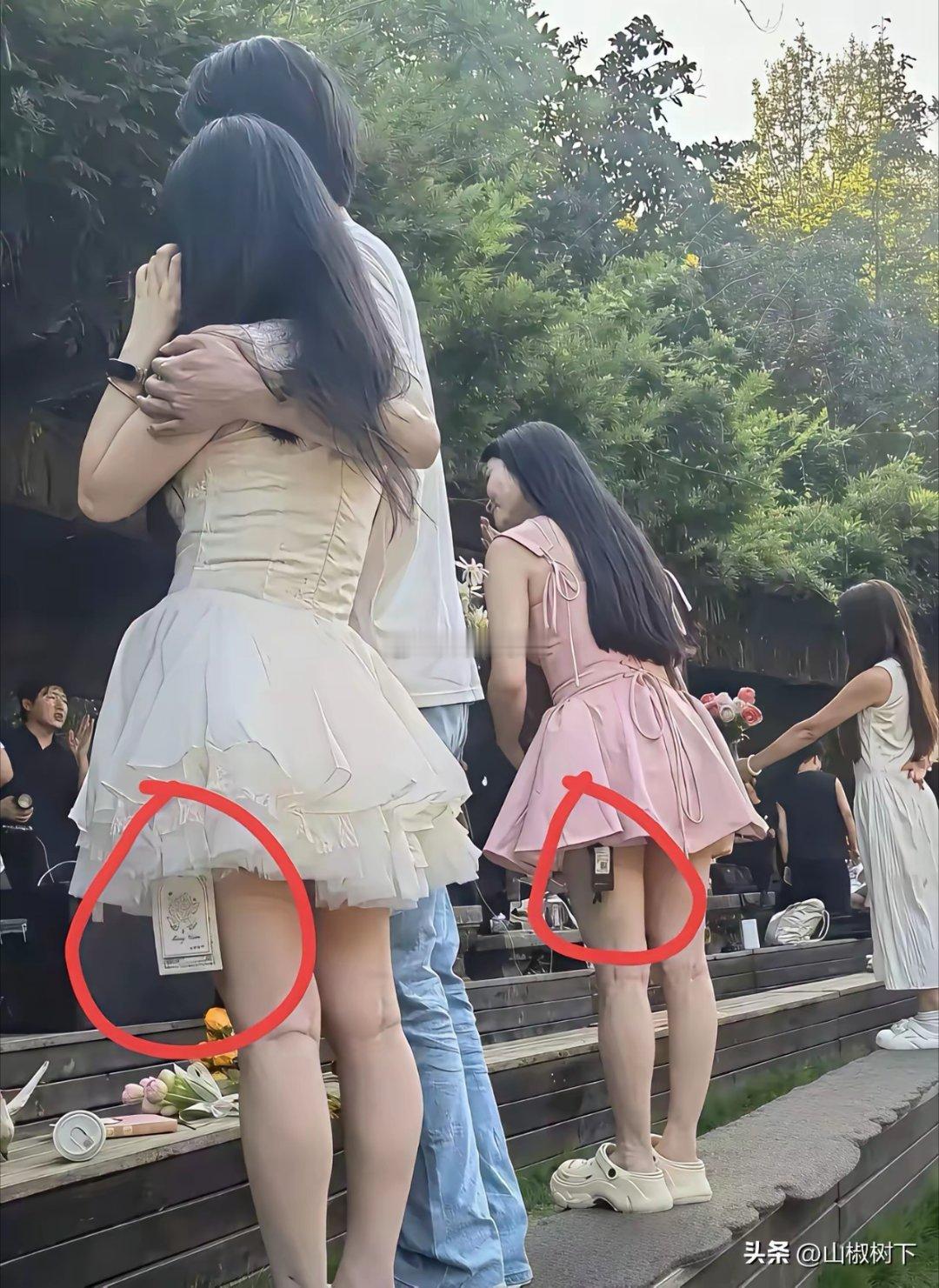 为什么这些人不把吊牌剪了呢这样穿出去多尴尬啊，再说新买的衣服不洗过水能穿吗 