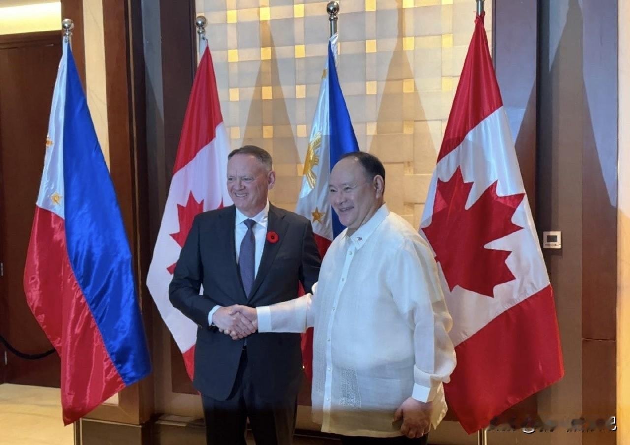 菲律宾与加拿大正式签署了《军队互访地位协定》，该协议为双方军事人员在对方国家进行