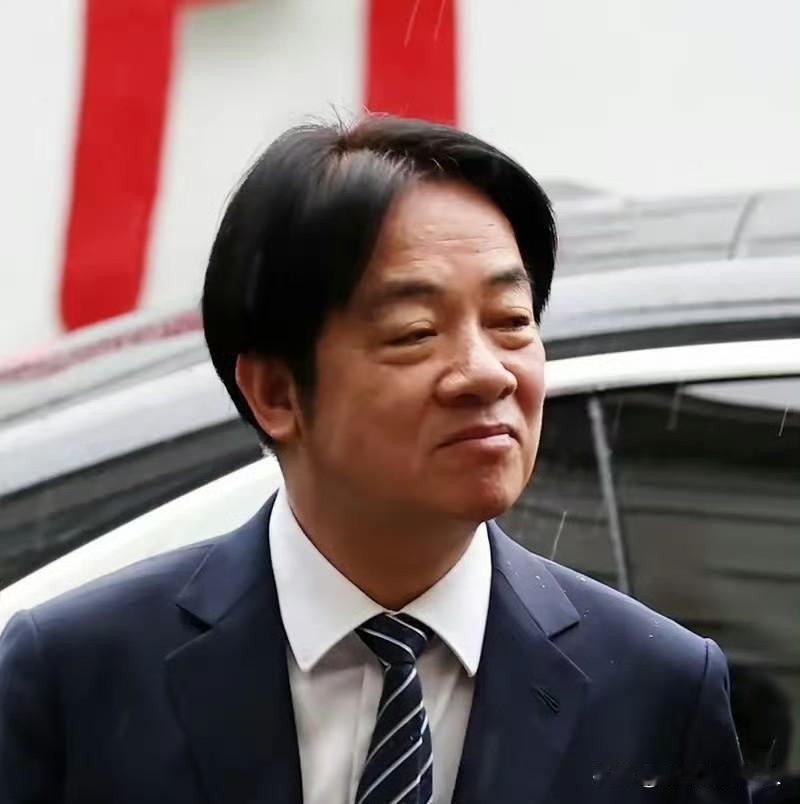 死到临头了？！
赖清德又跟“疯狗”一样开始“叫嚣”了。
 反对推进统一，鼓噪以武