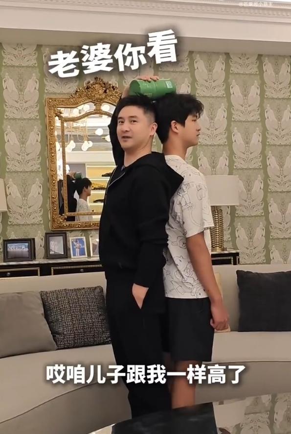 田亮晒与儿子身高对比，被妻子叶茜无情揭穿，13岁的森碗比爸爸高出半个头。