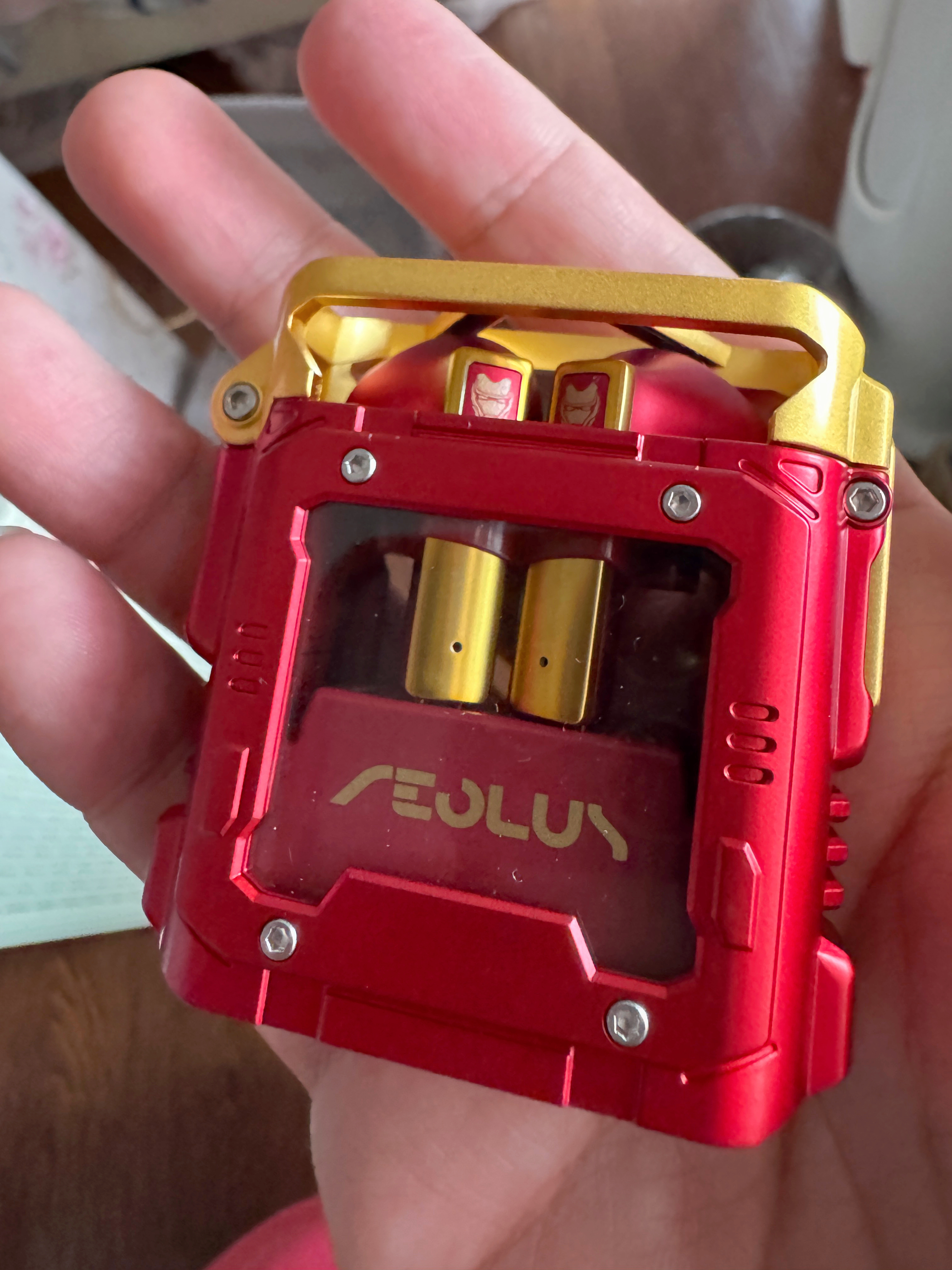 这耳机是真帅，可惜就是用不了！ 