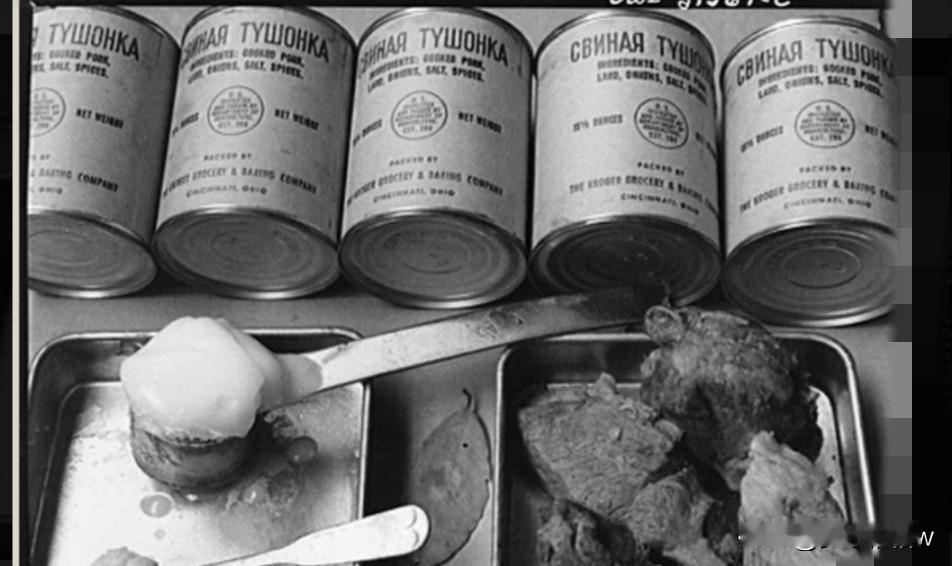 在苏联时期，人们对罐头食品的偏爱并非仅限于第二次世界大战那会能够搞到租借法案罐头