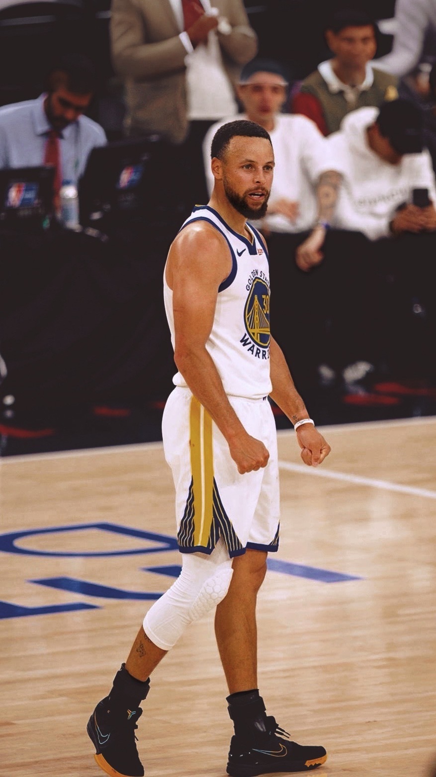 Win Or Go HomeOne More ☝️ 自修·库里壁纸晚安斯蒂芬库里